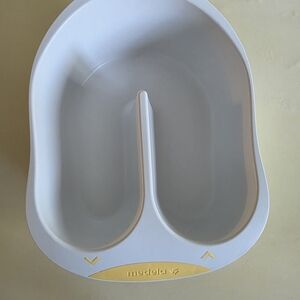 Medela White and Yellow Breast Milk Collection Container